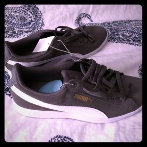 NWT Puma tennis shoes women’s size 8